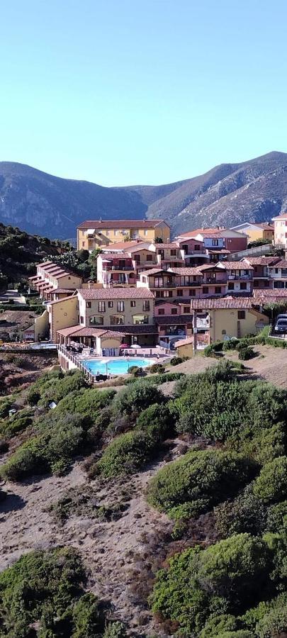 NebidaL'Estasi Tanca Piras A Bordo Piscina Con Vista Mare别墅 外观 照片
